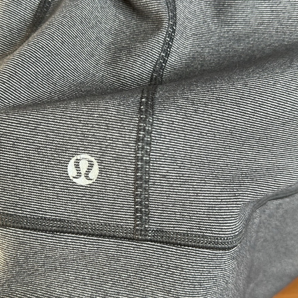 42. Lululemon In Stride Jacket - Picture 6 of 7